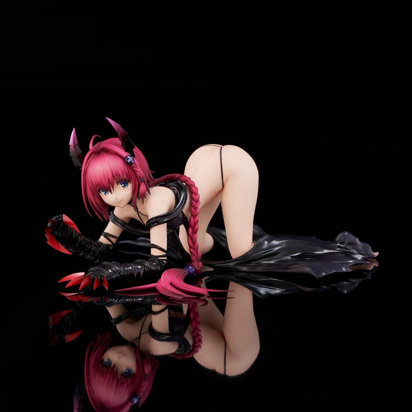 UNION CREATIVE To Love-Ru Darkness - Mea Kurosaki (Darkness Ver.) 1/6 Scale Figure