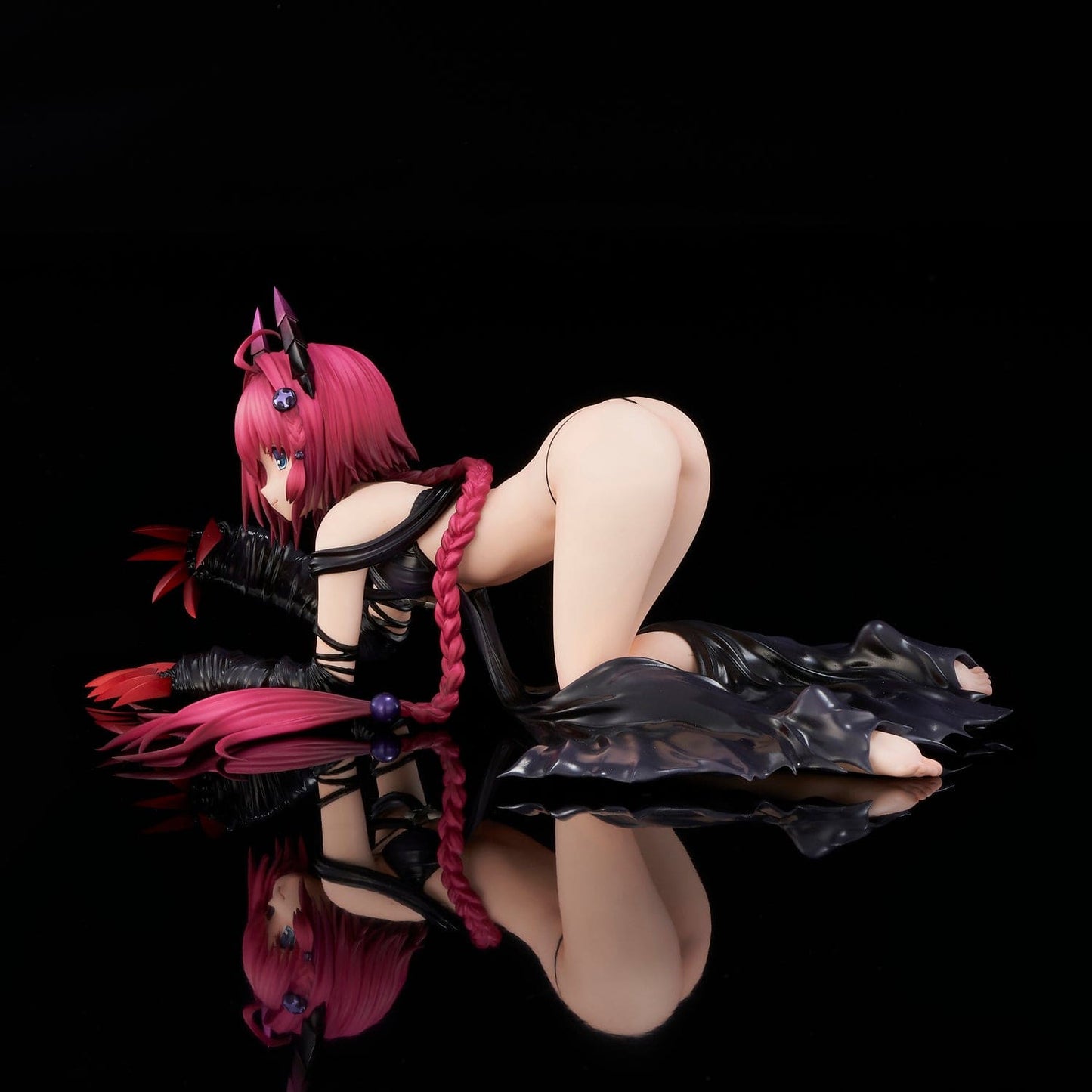 UNION CREATIVE To Love-Ru Darkness - Mea Kurosaki (Darkness Ver.) 1/6 Scale Figure