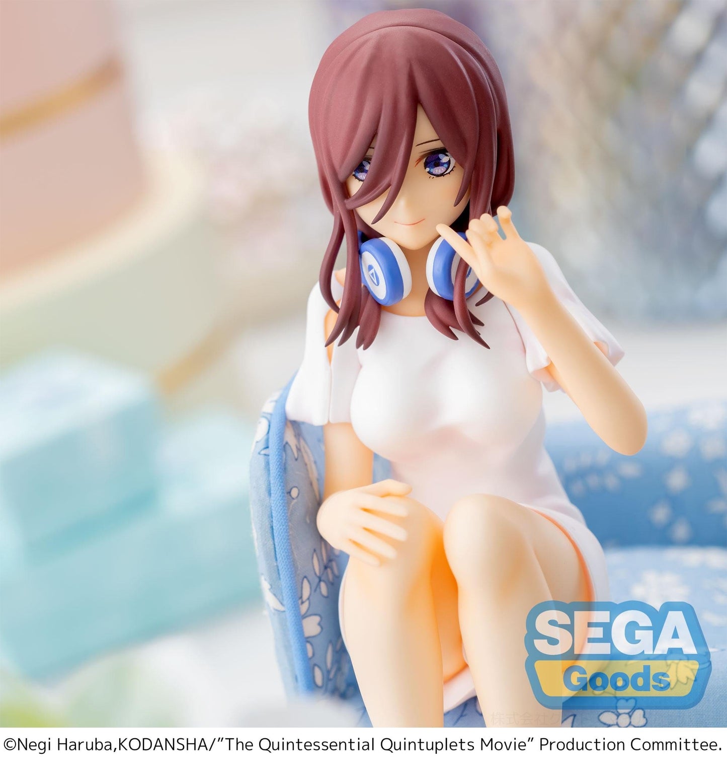 SEGA The Quintessential Quintuplets Miku Nakano Premium Perching Figure