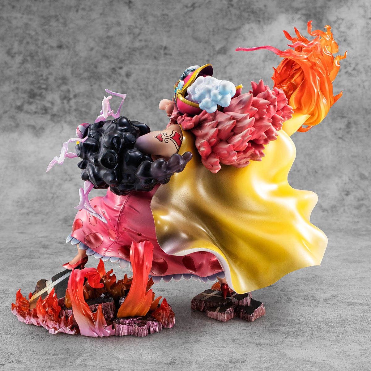 MEGAHOUSE Portrait.Of.Pirates ONE PIECE "WA-MAXIMUM”: Great Pirate "Big Mom" Charlotte Linlin