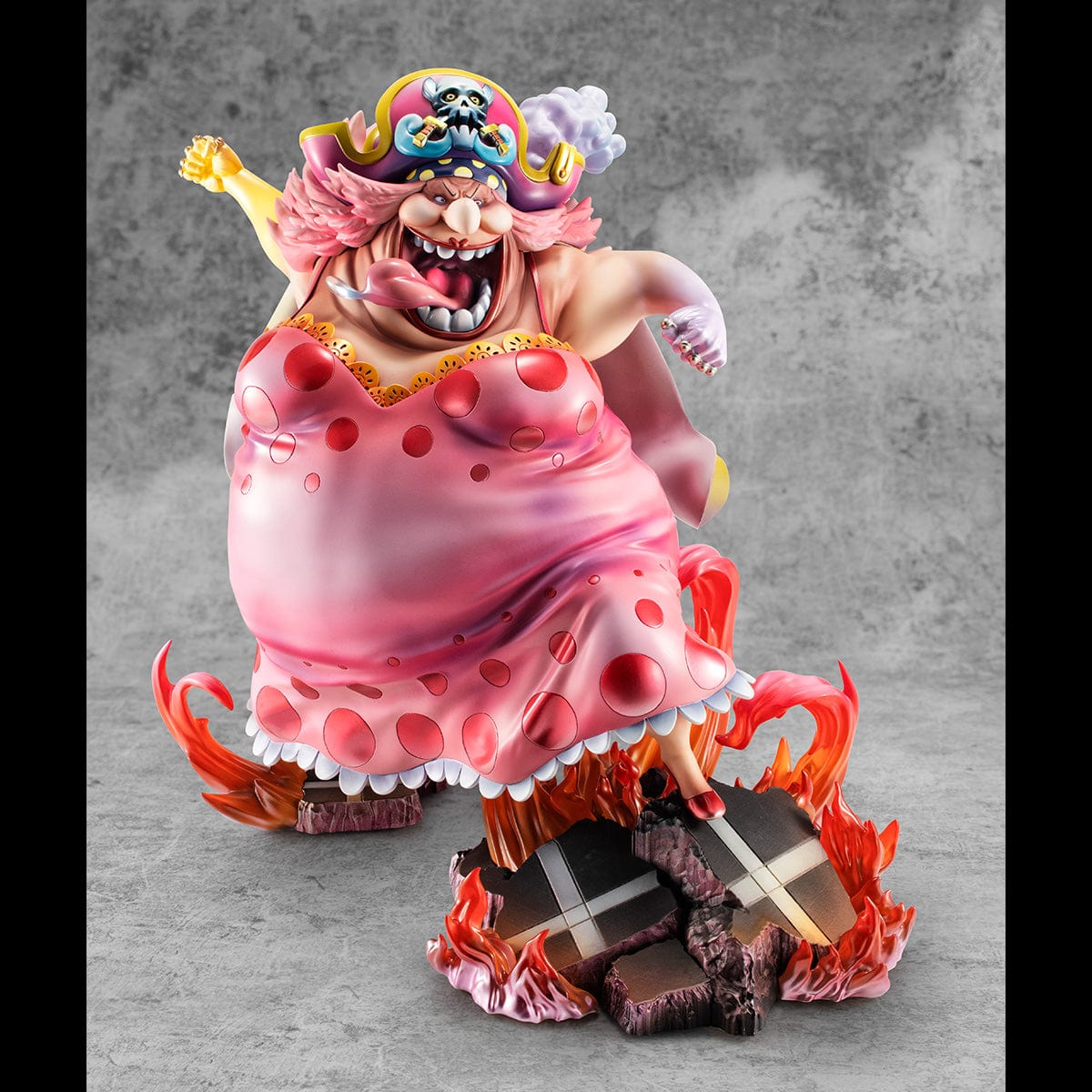 MEGAHOUSE Portrait.Of.Pirates ONE PIECE "WA-MAXIMUM”: Great Pirate "Big Mom" Charlotte Linlin