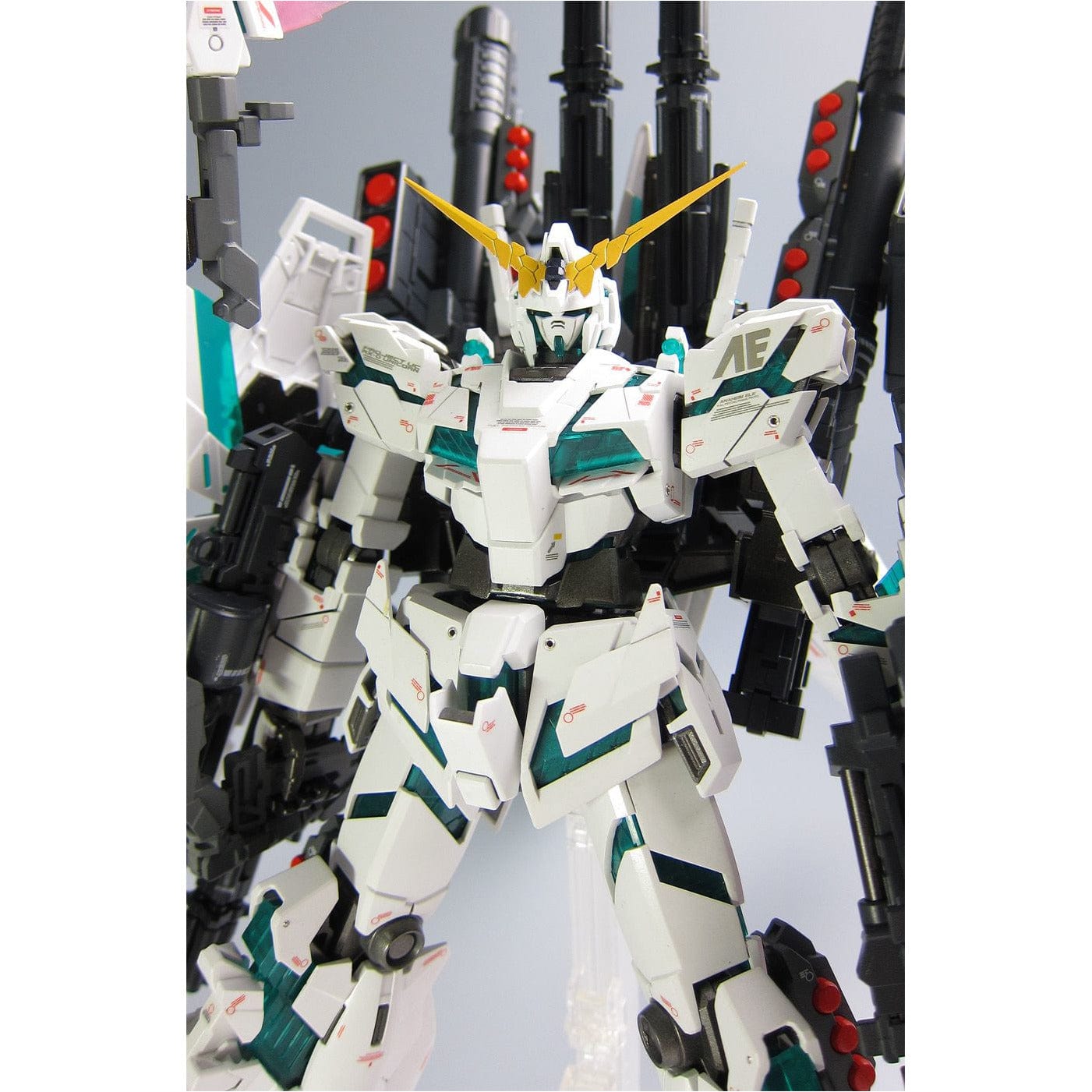 BANDAI GUNPLA: 1/100 MG Full Armor Unicorn Gundam Ver.Ka