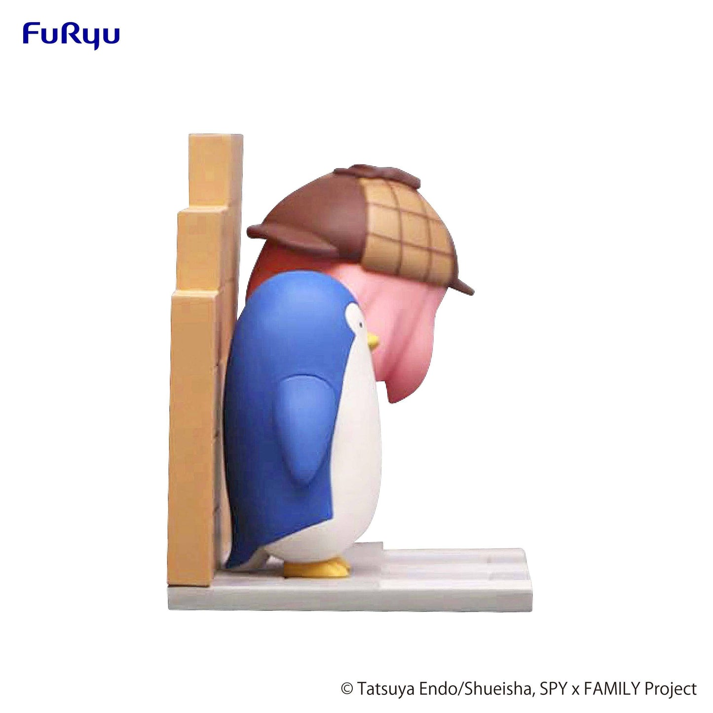 FURYU Spy x Family Anya & Penguin Hold Figure