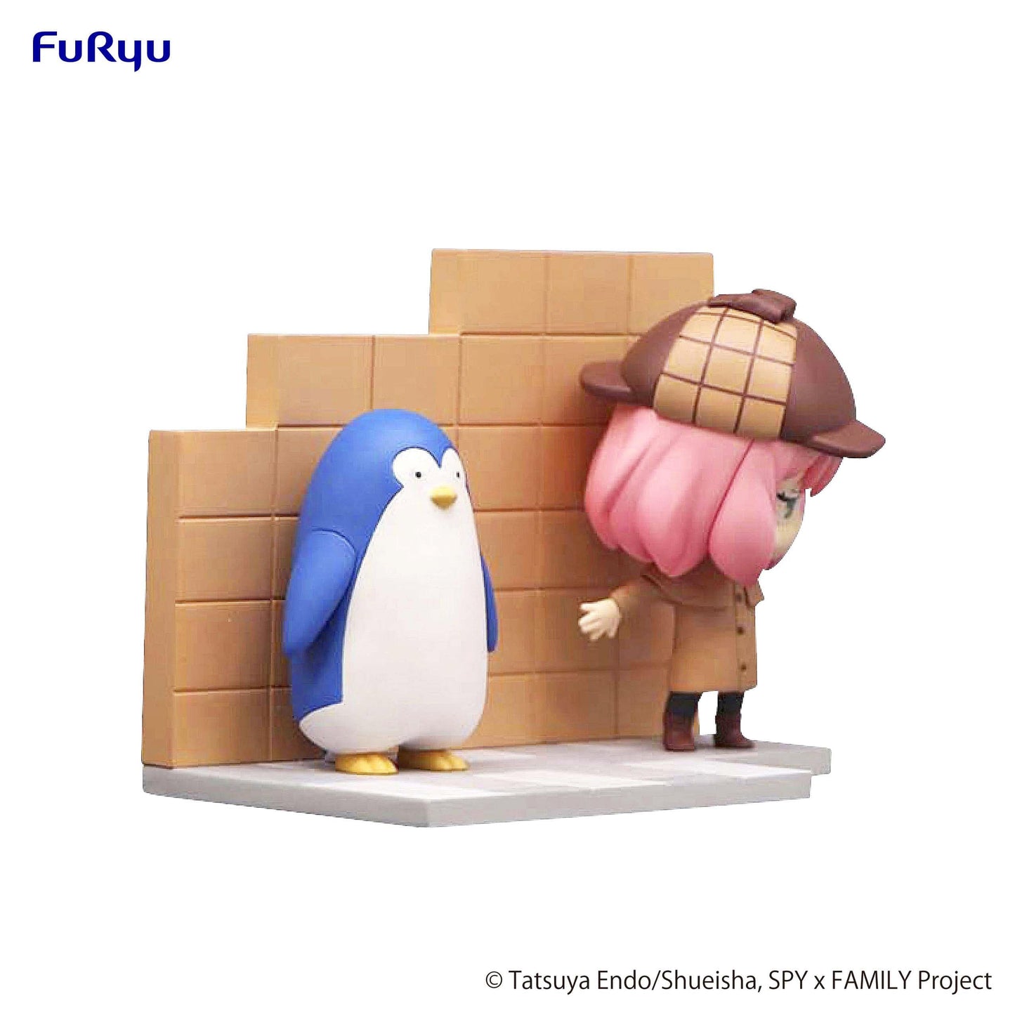 FURYU Spy x Family Anya & Penguin Hold Figure