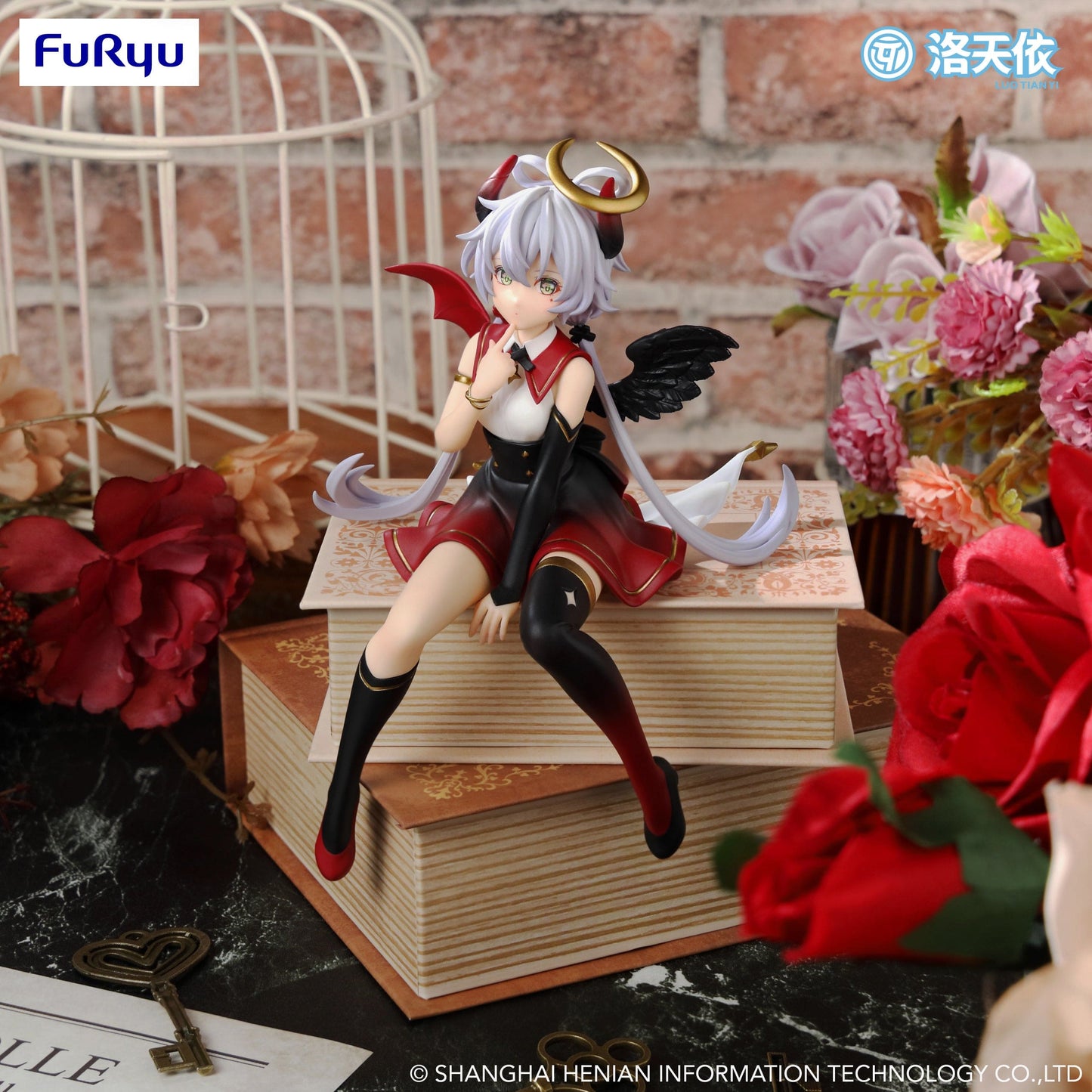 FURYU LUO TIAN YI V Singer Luo Tian Yi (Fallen Angel ver.) Noodle Stopper Figure