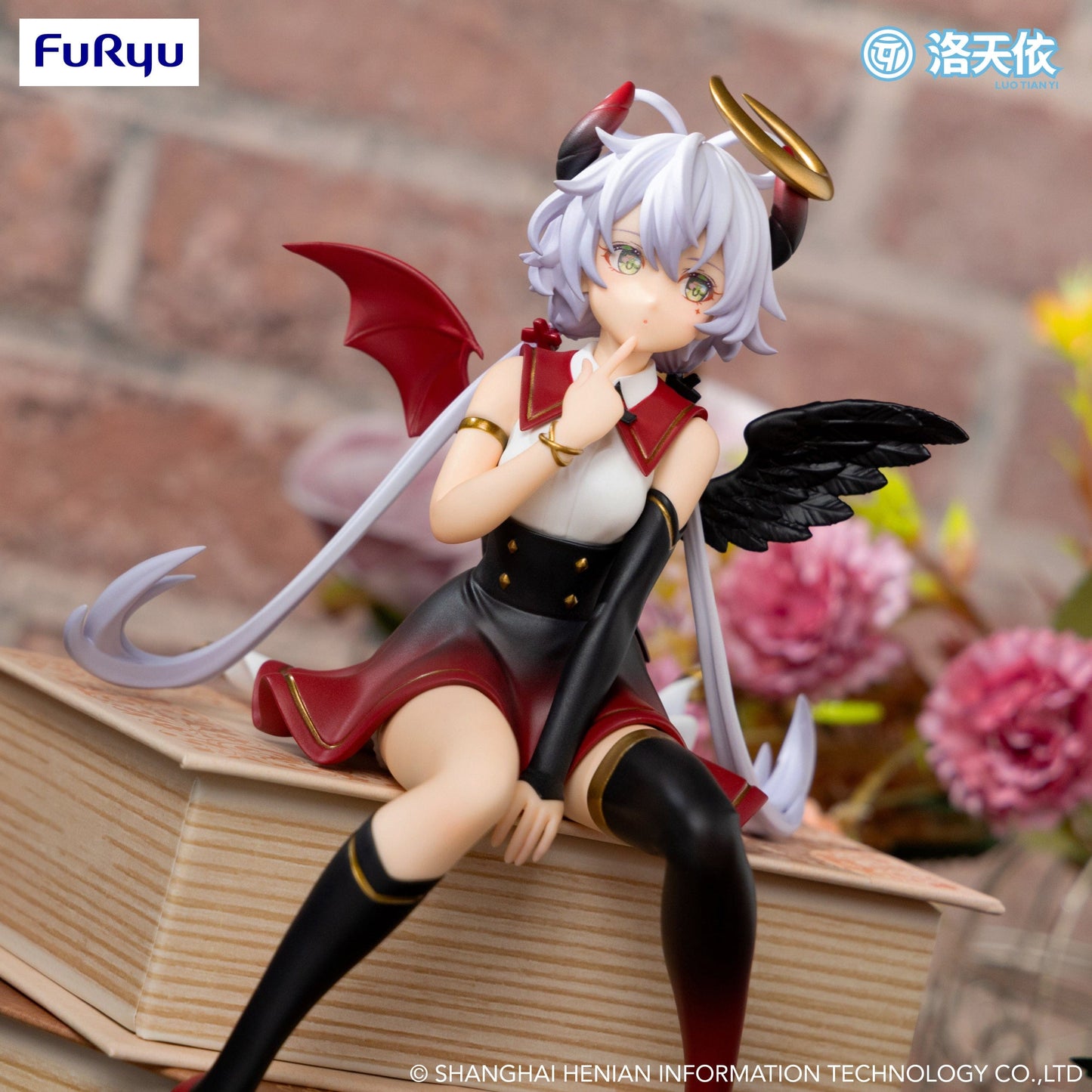 FURYU LUO TIAN YI V Singer Luo Tian Yi (Fallen Angel ver.) Noodle Stopper Figure